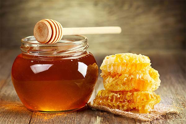 I Can Eat Honey at Night and on an empty stomach