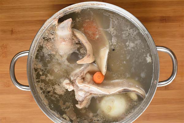 豚のすね肉と節分の調理法