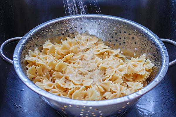 Sådan retter du for saltet pasta