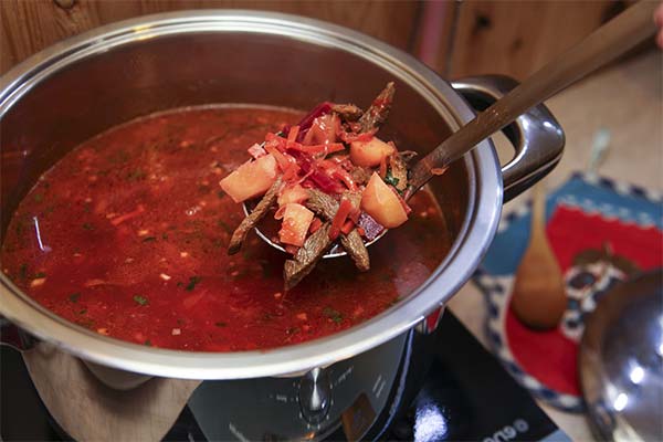 Classic soup and borscht pots