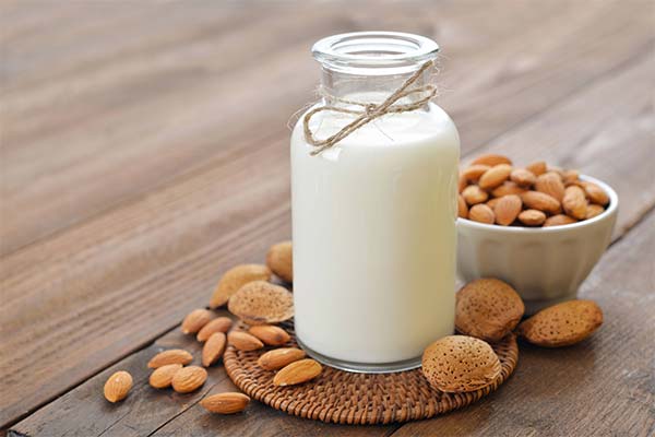 How to store almond milk