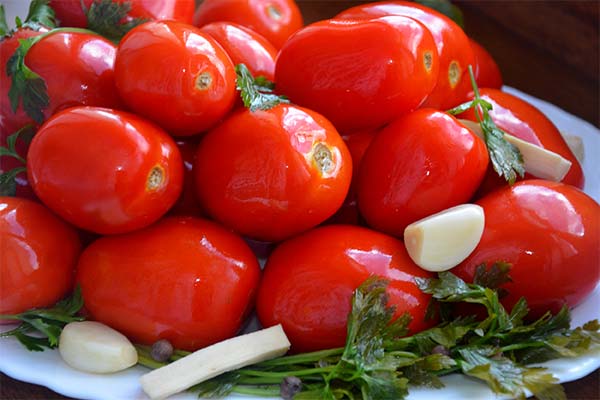 Sådan retter du for saltede tomater