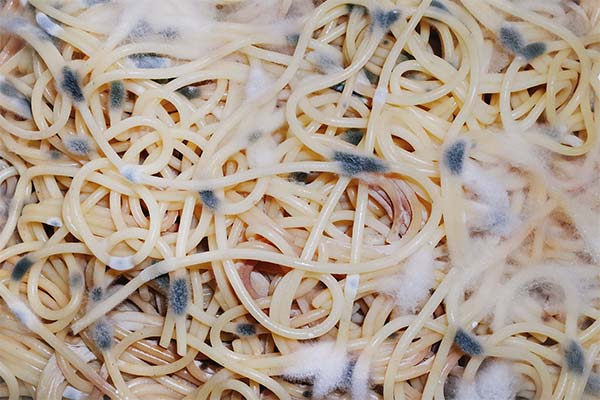Tegn på fordærvet pasta
