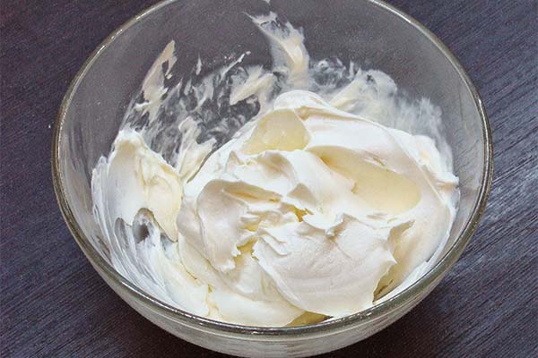 Comment faire une crème pâtissière épaisse à la crème aigre
