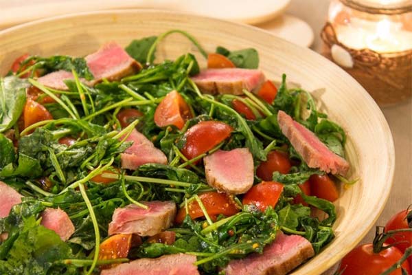 Salat med tun og rucola