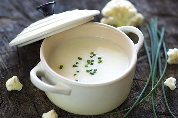 Creamy cauliflower puree soup