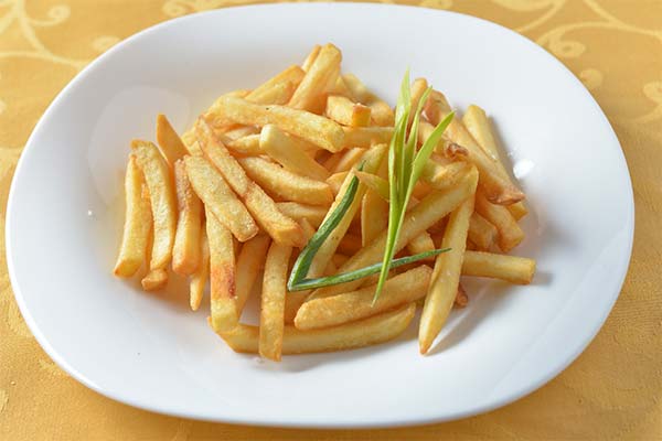 Pommes frites mit Kartoffelpüree