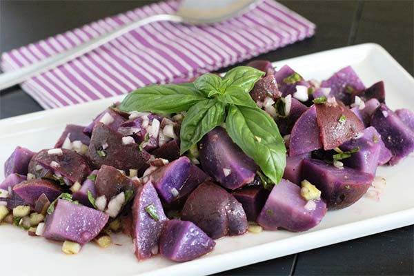 Purple stewed potatoes in wine