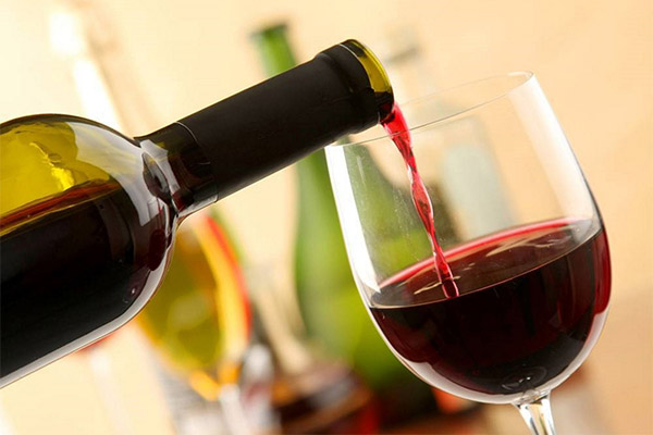 איך שותים יין אדום