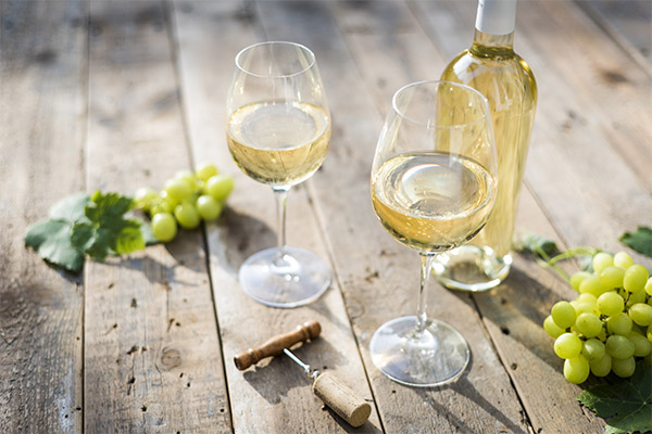 היתרונות והפגמים של יין לבן